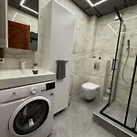 Brivibas - South / North, Free Privat Parking, Free Wifi, Self Check-in