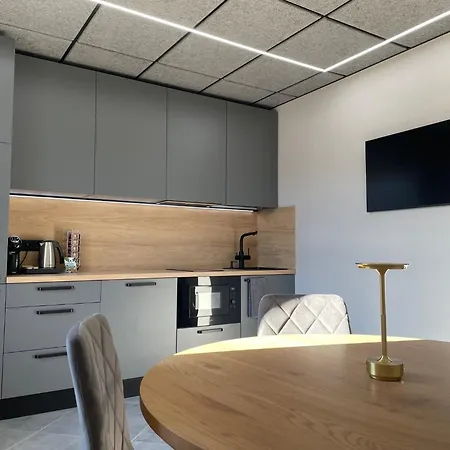 Brivibas - South / North, Free Privat Parking, Free Wifi, Self Check-in 里加