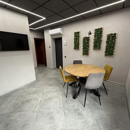 Brivibas - South / North, Free Privat Parking, Free Wifi, Self Check-in