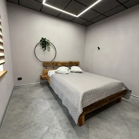 Brivibas - South / North, Free Privat Parking, Free Wifi, Self Check-in