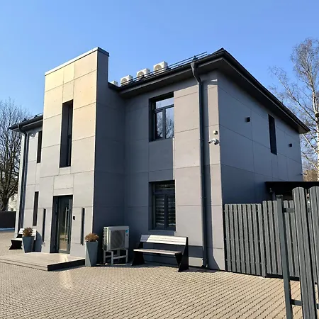 Brivibas - South / North, Free Privat Parking, Free Wifi, Self Check-in Апартаменты