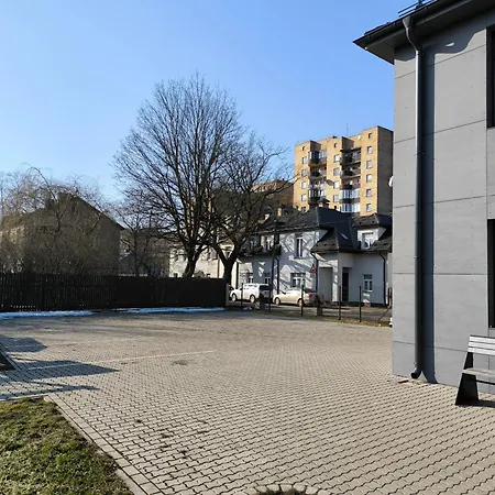 Brivibas - South / North, Free Privat Parking, Free Wifi, Self Check-in *