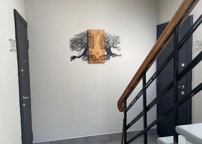 Brivibas - South / North, Free Privat Parking, Free Wifi, Self Check-in