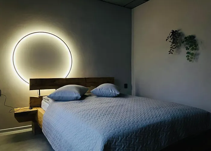 Brivibas - South / North, Free Privat Parking, Free Wifi, Self Check-in Apartamento